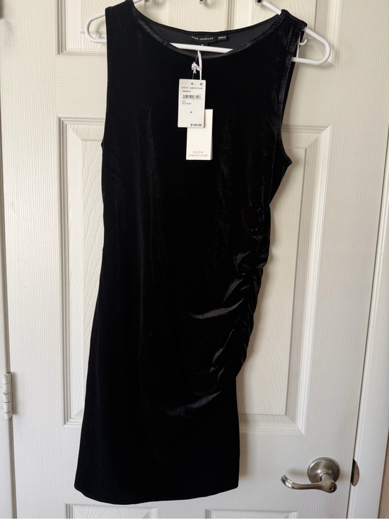 Good American Dresses & Skirts - Good American Black Velvet Midi Sleeveless Ruched Dress